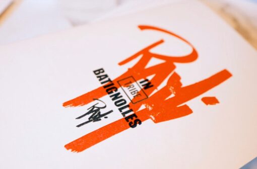 TRIBE BATIGNOLLES의 외관 또는 라운지 분위기를 보여주는 사진.