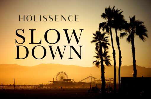 흰 배경에 'THE VIRTUE OF SLOWNESS' 문구가 보이는 블로그 헤더형 프로모션 이미지.